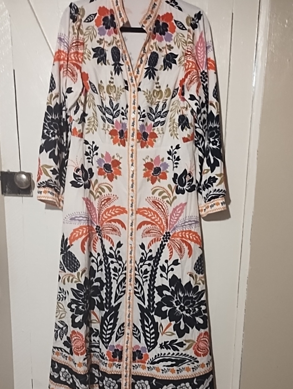 SHEIN White Maxi Dress. Orange, Black & Pink Floral Print EUC 45" Length Large.